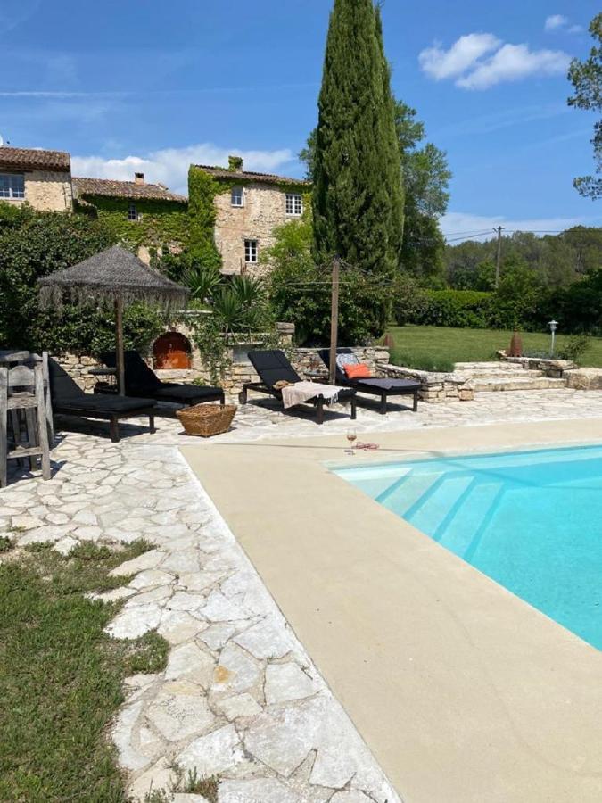 Domaine Le Petit Hameau Aparthotel Cotignac Buitenkant foto